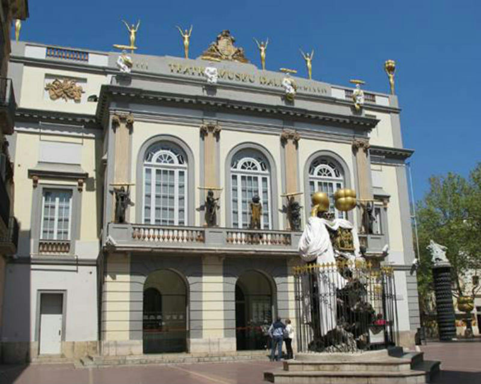 Dalín teatteri ja museo etunäkymänä